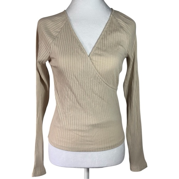 Universal Thread Beige Ribbed Blouse - Picture 1 of 5